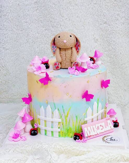 1 kg Baby girl Cake